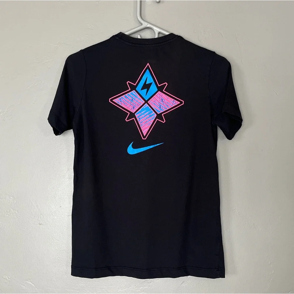 Nike Youth Giannis Logo Dri-FIT Black Neon Graphic L Tee Greek Freak Basketball